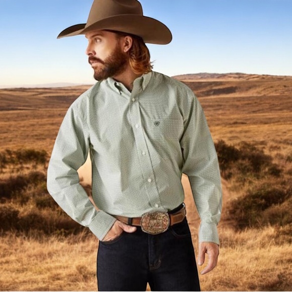 Ariat Other - Ariat Men’s Pro Series Sz‎ M Embroidered Logo